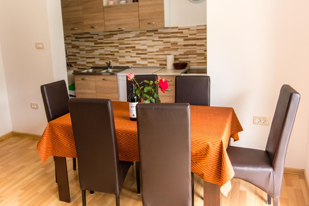D@D Apartment โกตอร์ ภายนอก รูปภาพ